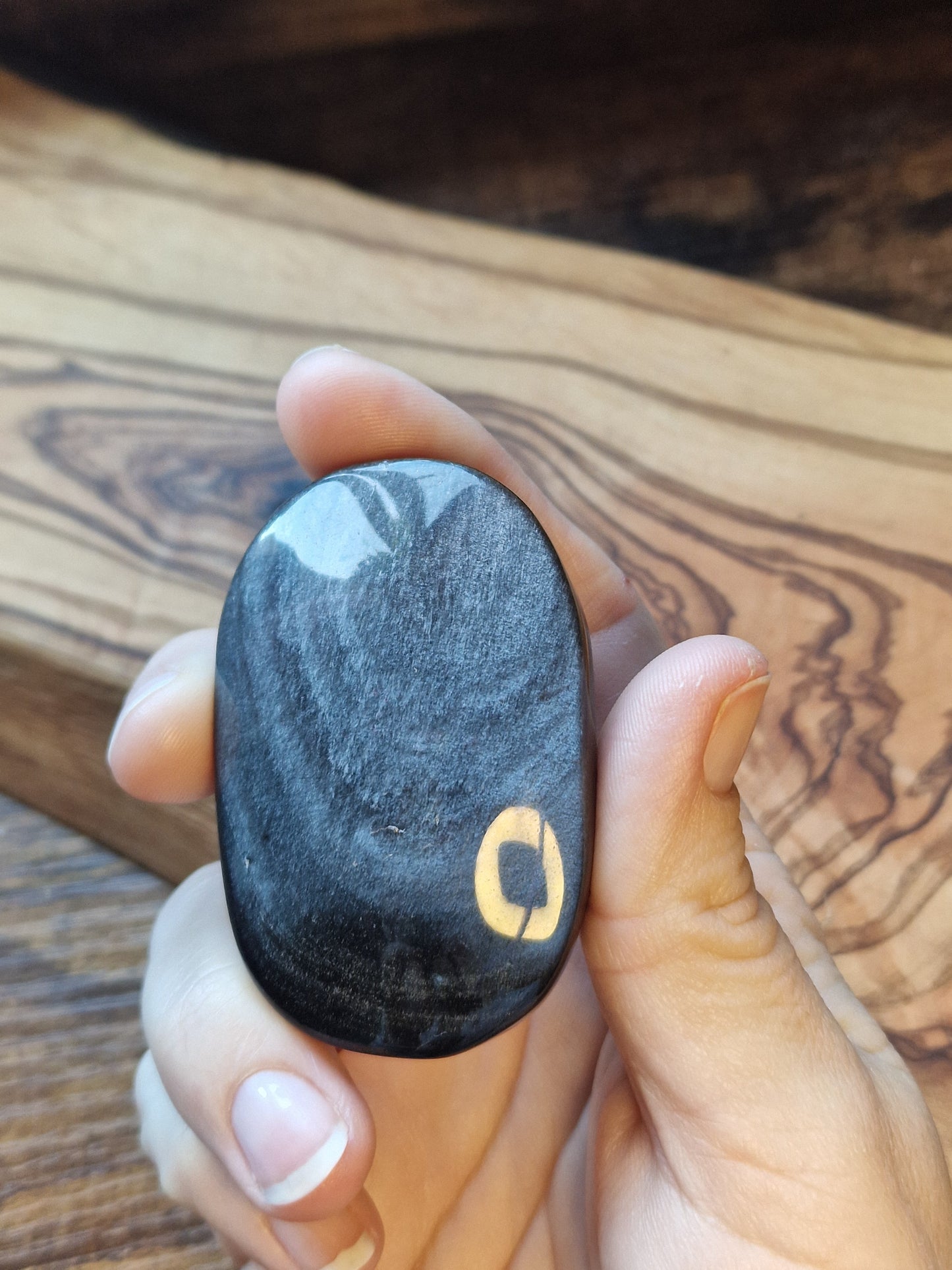 Silver sheen obsidian palm stones