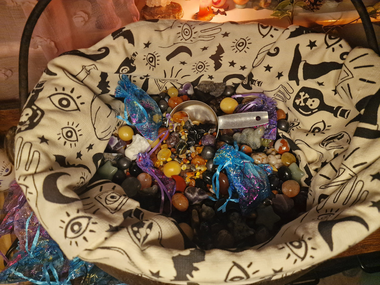 Chrystals Cauldron Scoop ~ Samhain edition