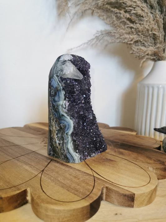 Amethyst Cut Base – Crowned with Calcite 728g | Chrystal’s Pick of the Week