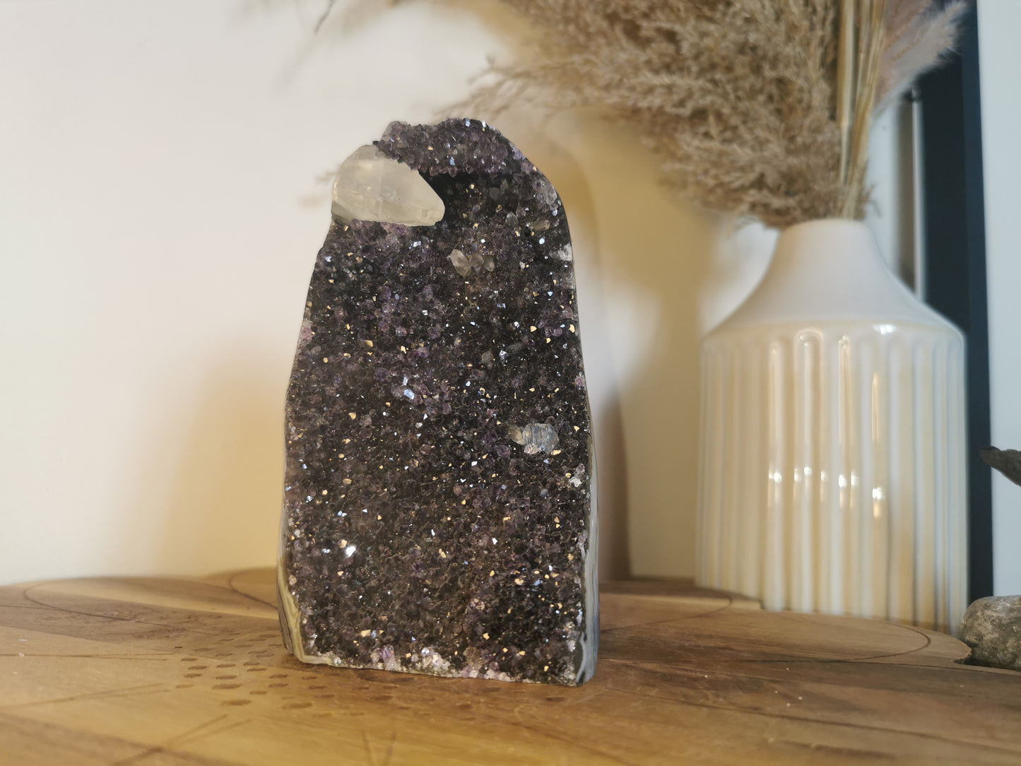 Amethyst Cut Base – Crowned with Calcite 728g | Chrystal’s Pick of the Week