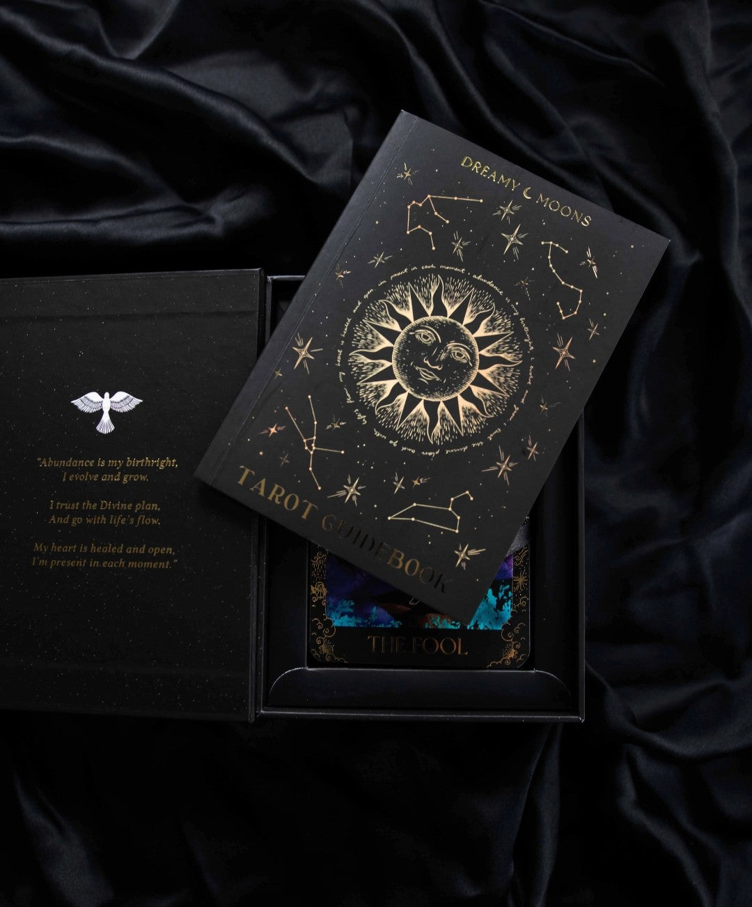 Dreamy Moons Tarot Deck by Annie Tarasova
