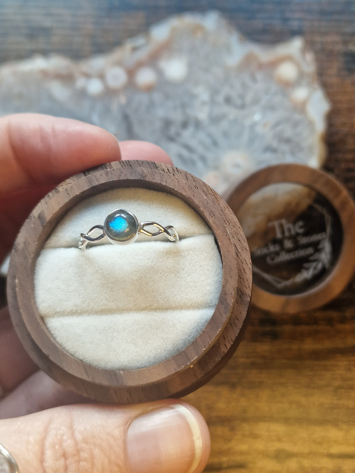 Labradorite Round Woven Band Ring