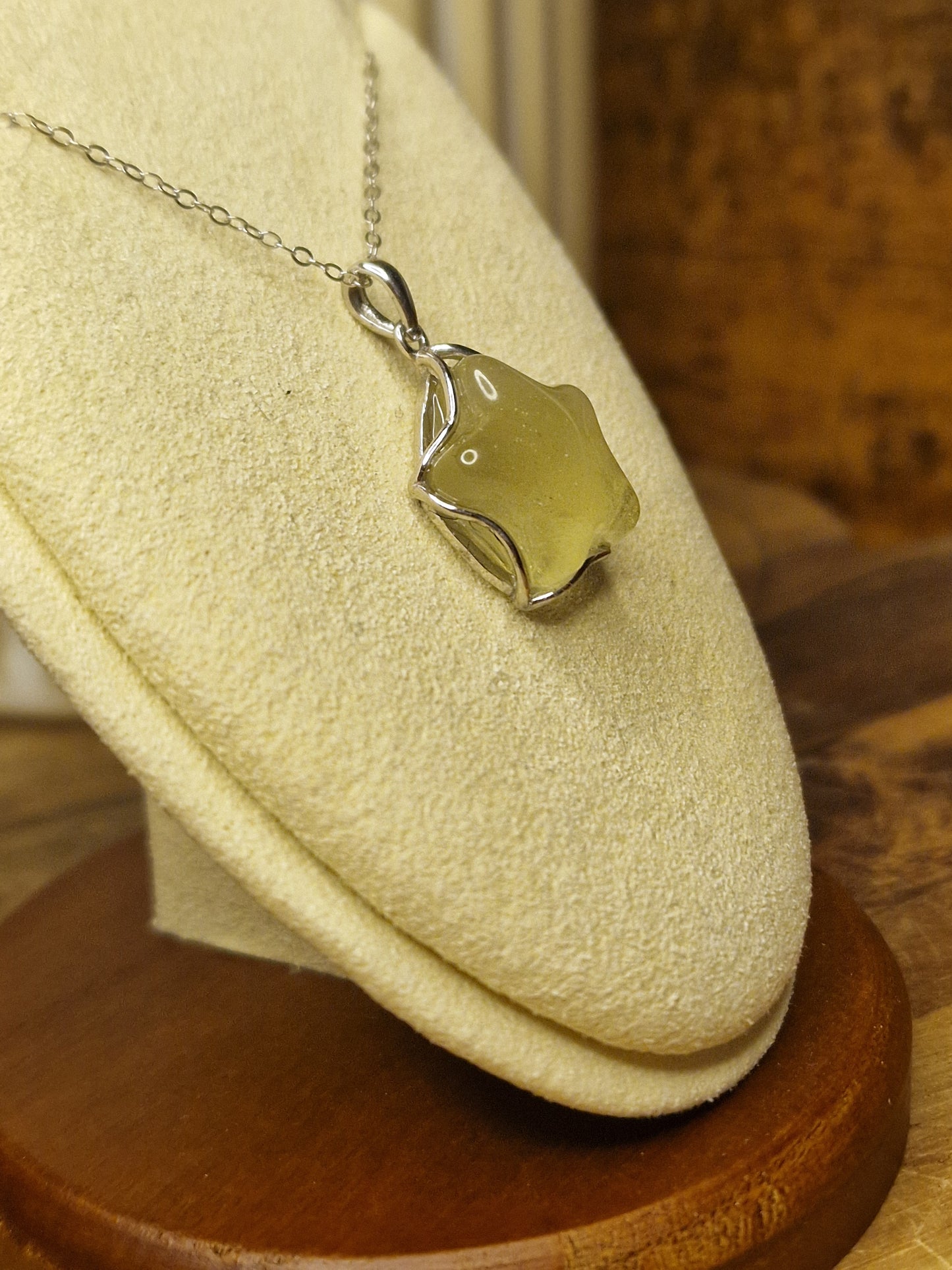 Libyan Desert Glass Star Pendant – 925 Silver