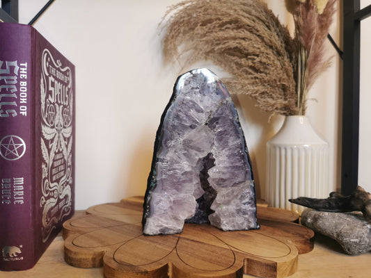Amethyst Cathedral 2.5kg💜