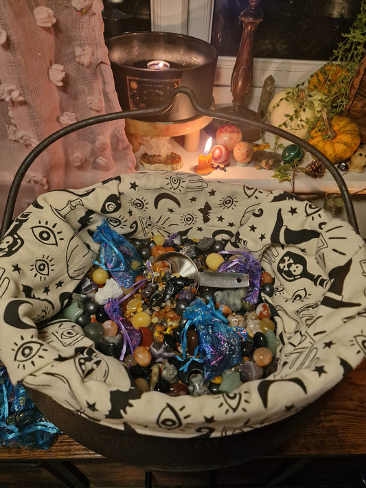 Chrystals Cauldron Scoop ~ Samhain edition
