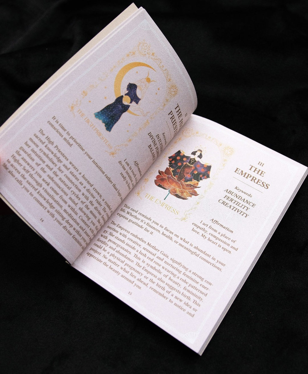 Dreamy Moons Tarot Deck by Annie Tarasova