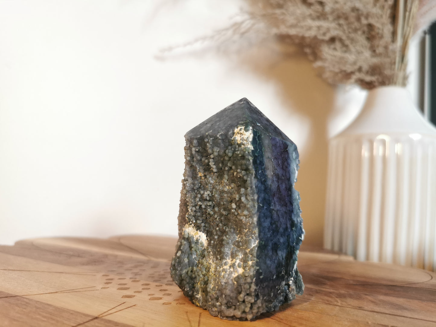 Grape agate tower