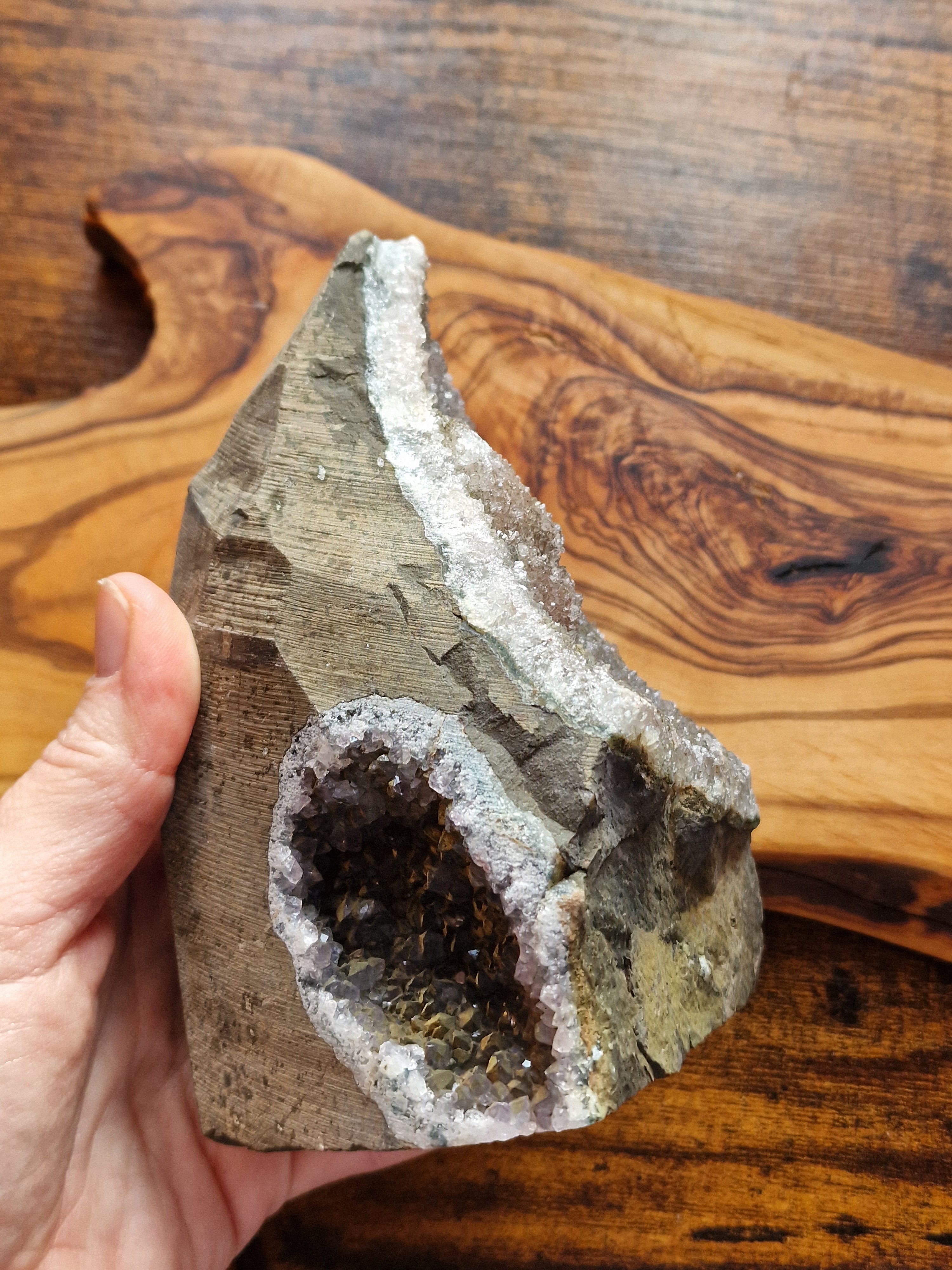 Amethyst Druzy Cut Base
