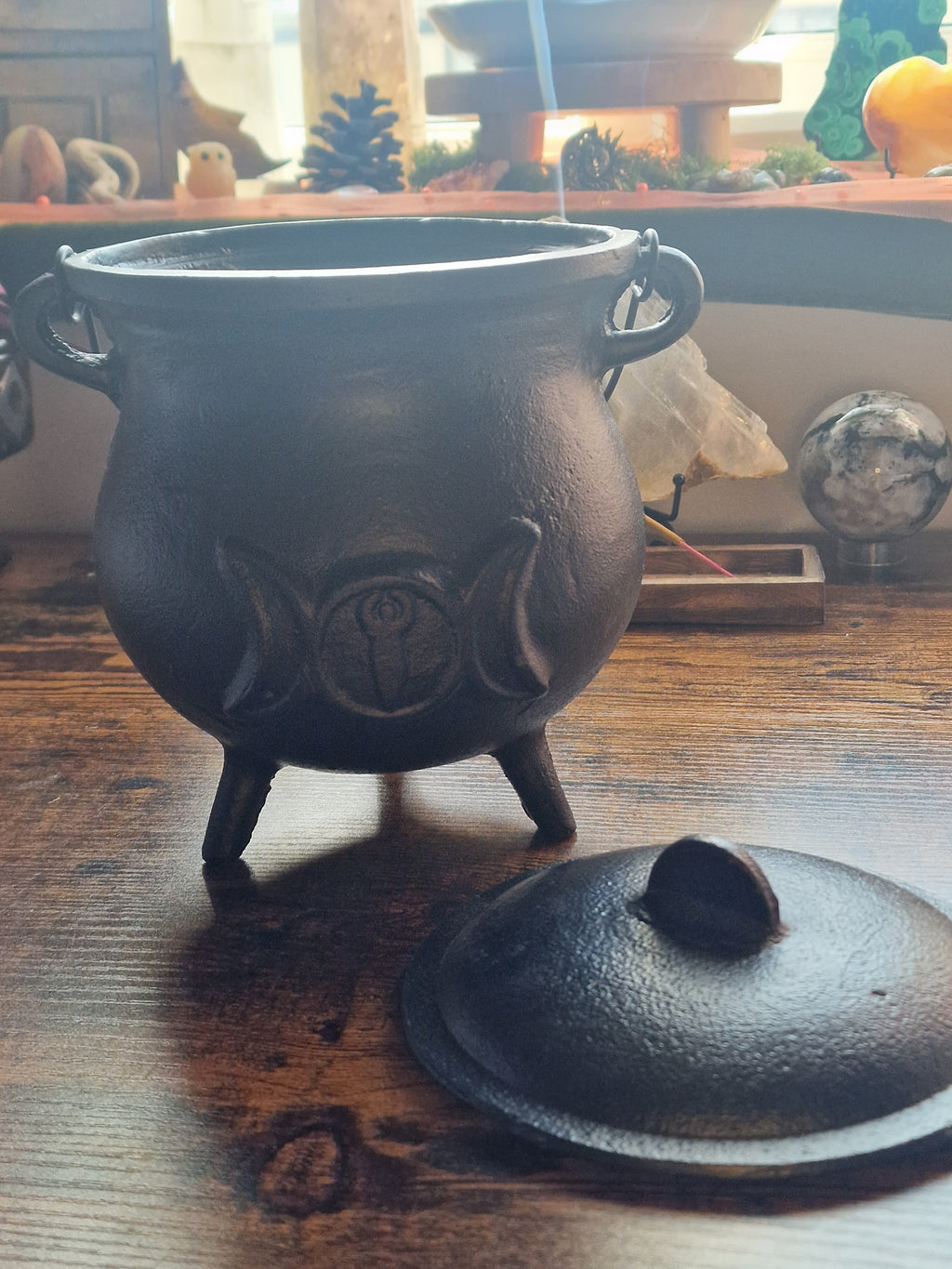 Large Triple Moon Cast Iron Cauldron | 23cm