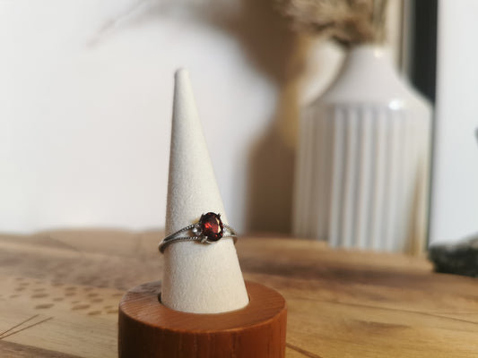 Garnet Oval Ring – 925 Silver (Adjustable)