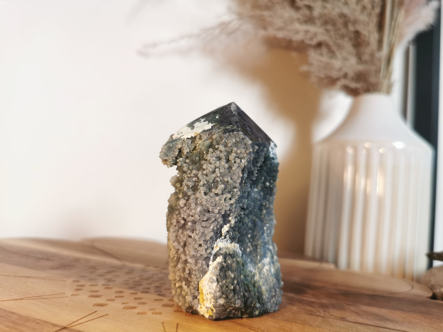 Grape agate tower