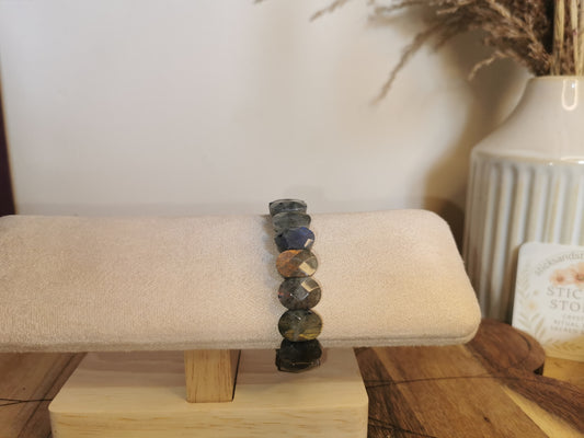 Labradorite Faceted Bracelet✨️