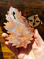 Druzy Pink Agate Crystal Leaf on Gold-Coloured Stand