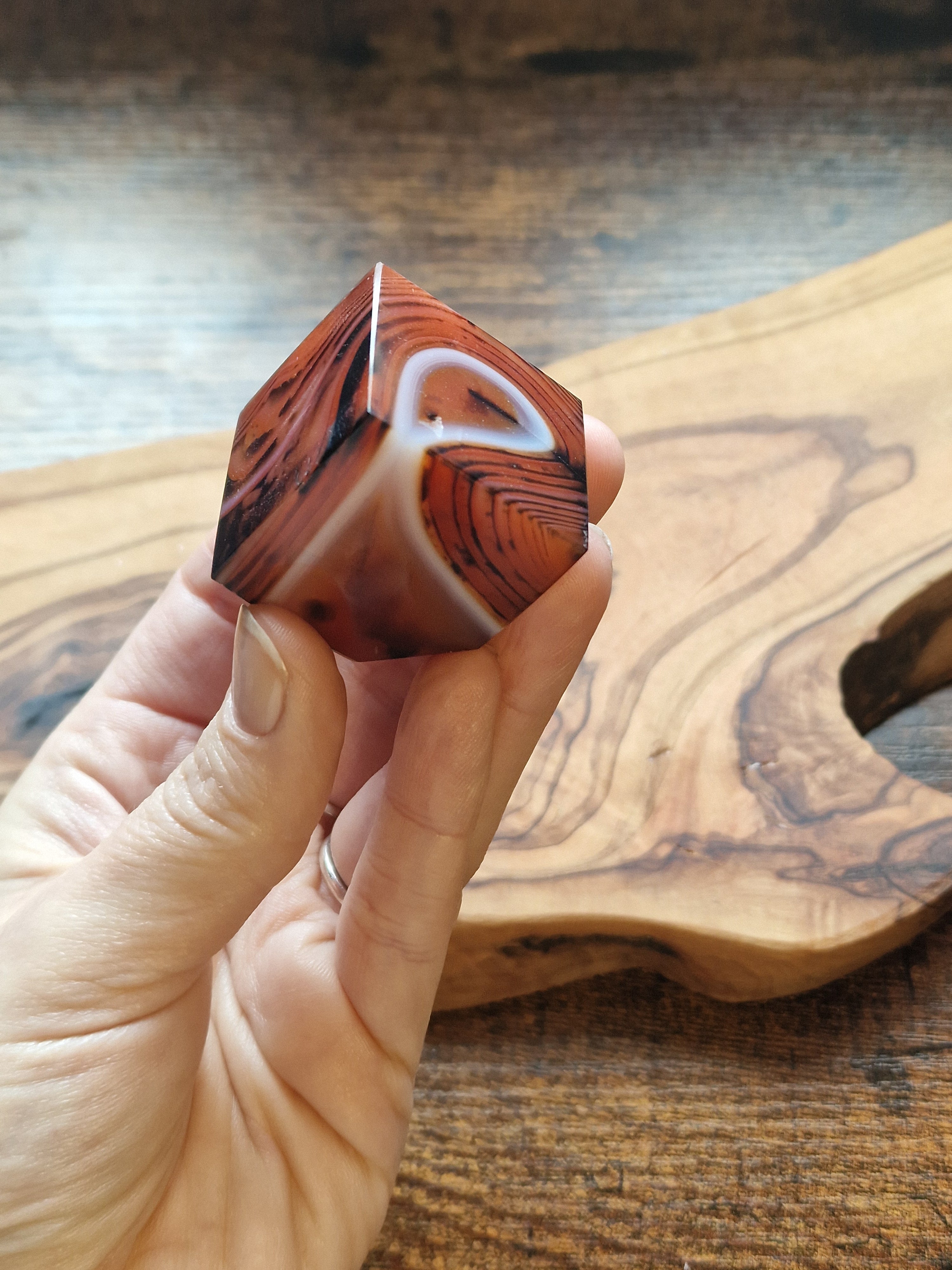 Sardonyx Freestanding Cube