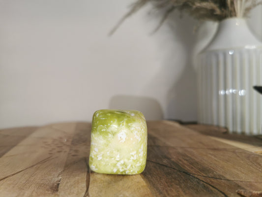 Lemon Serpentine Freeform