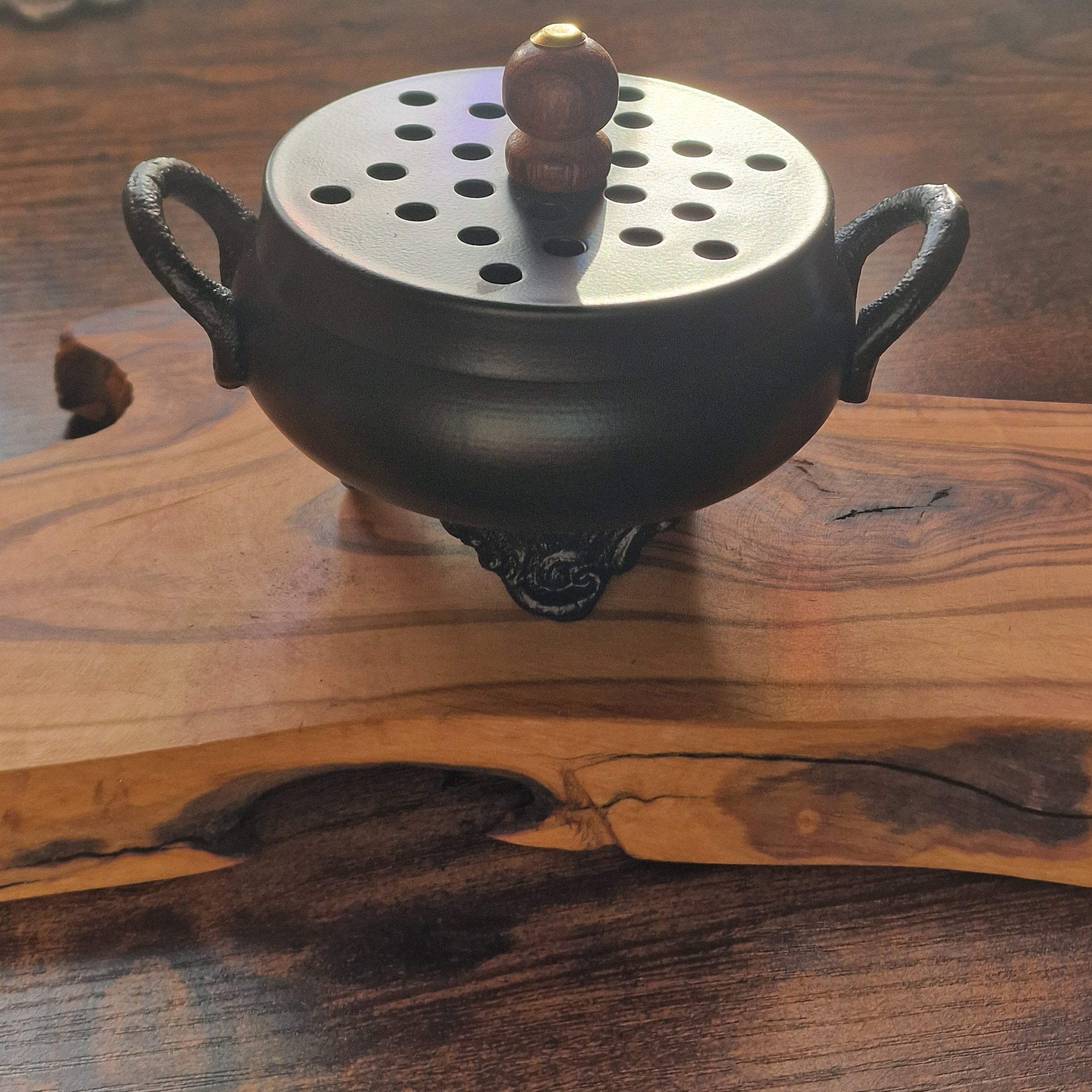 Classic Iron Cauldron Burner
