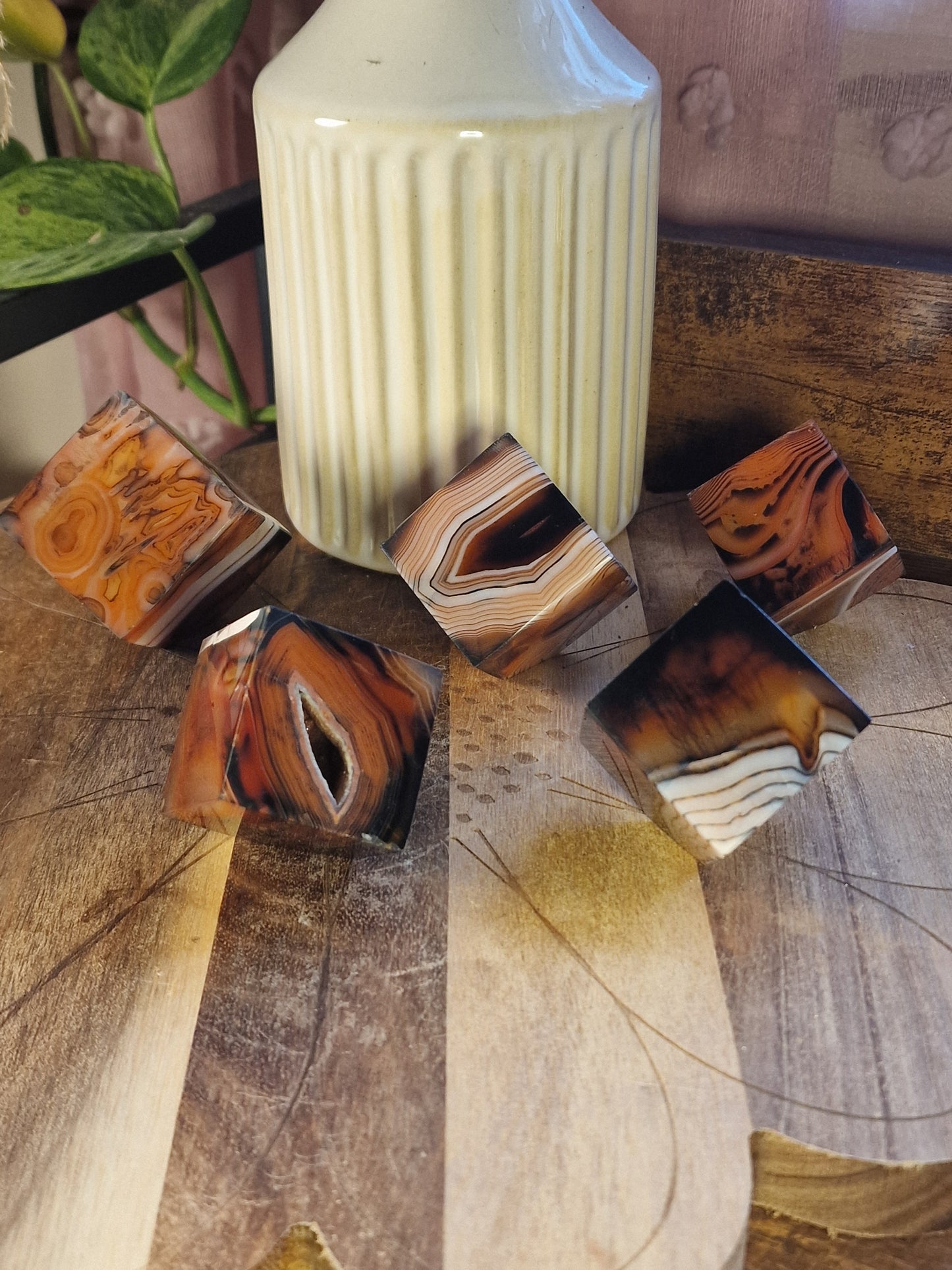 Sardonyx Freestanding Cubes