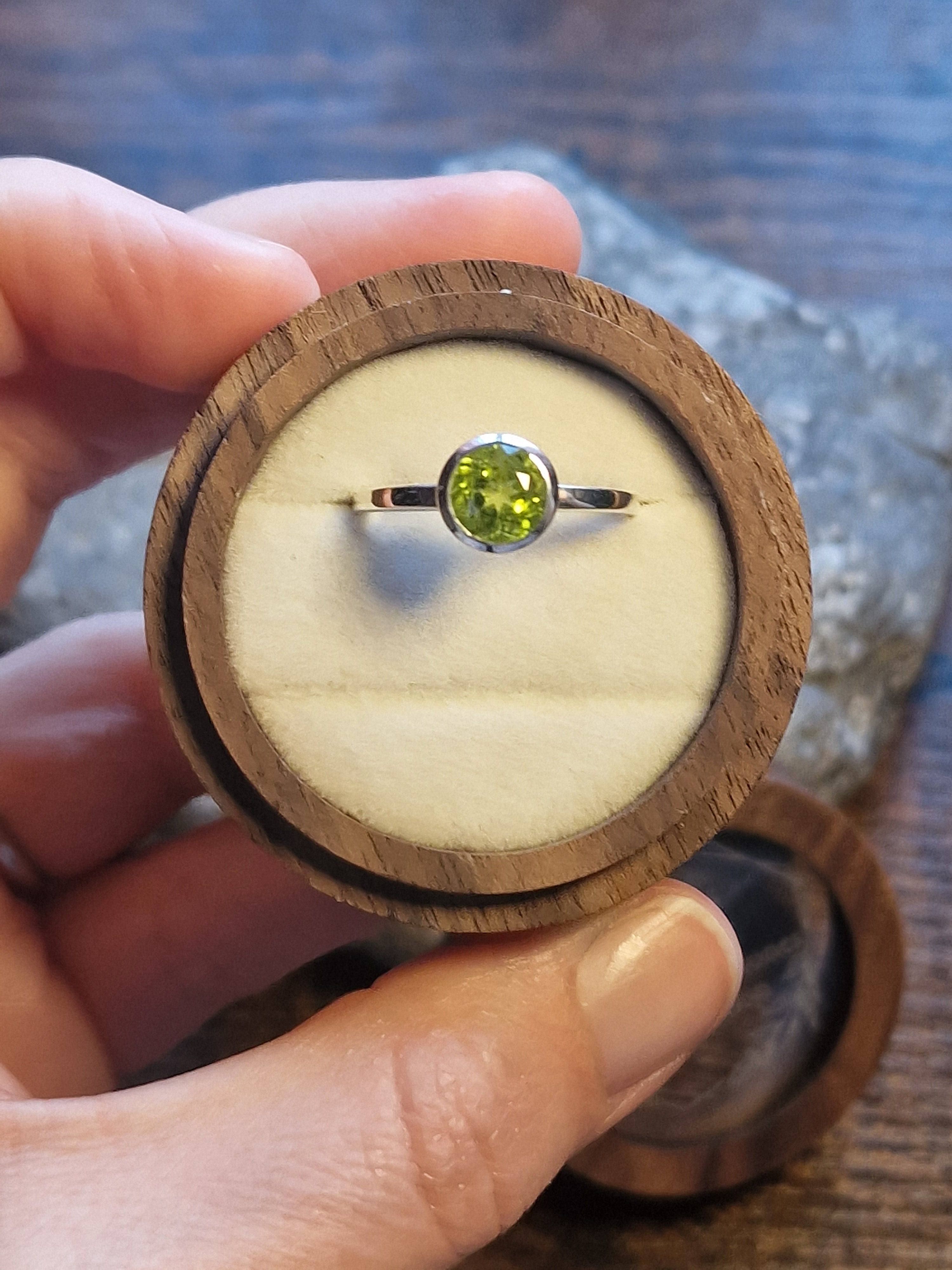 Bridget Simple Round Peridot Facet Ring Size S
