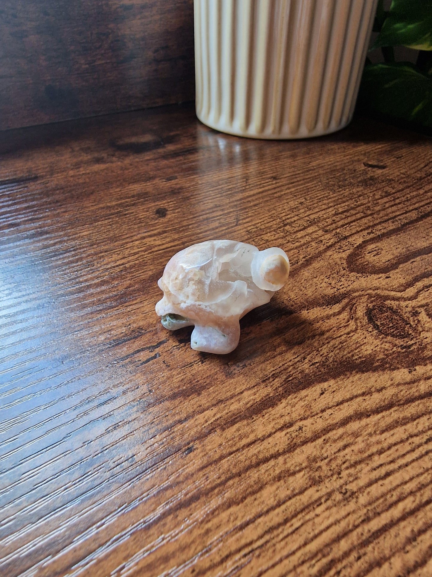 Flower Agate Turtle with Druzy (~4cm)