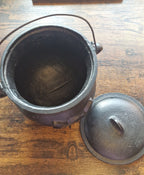 Large Triple Moon Cast Iron Cauldron | 23cm