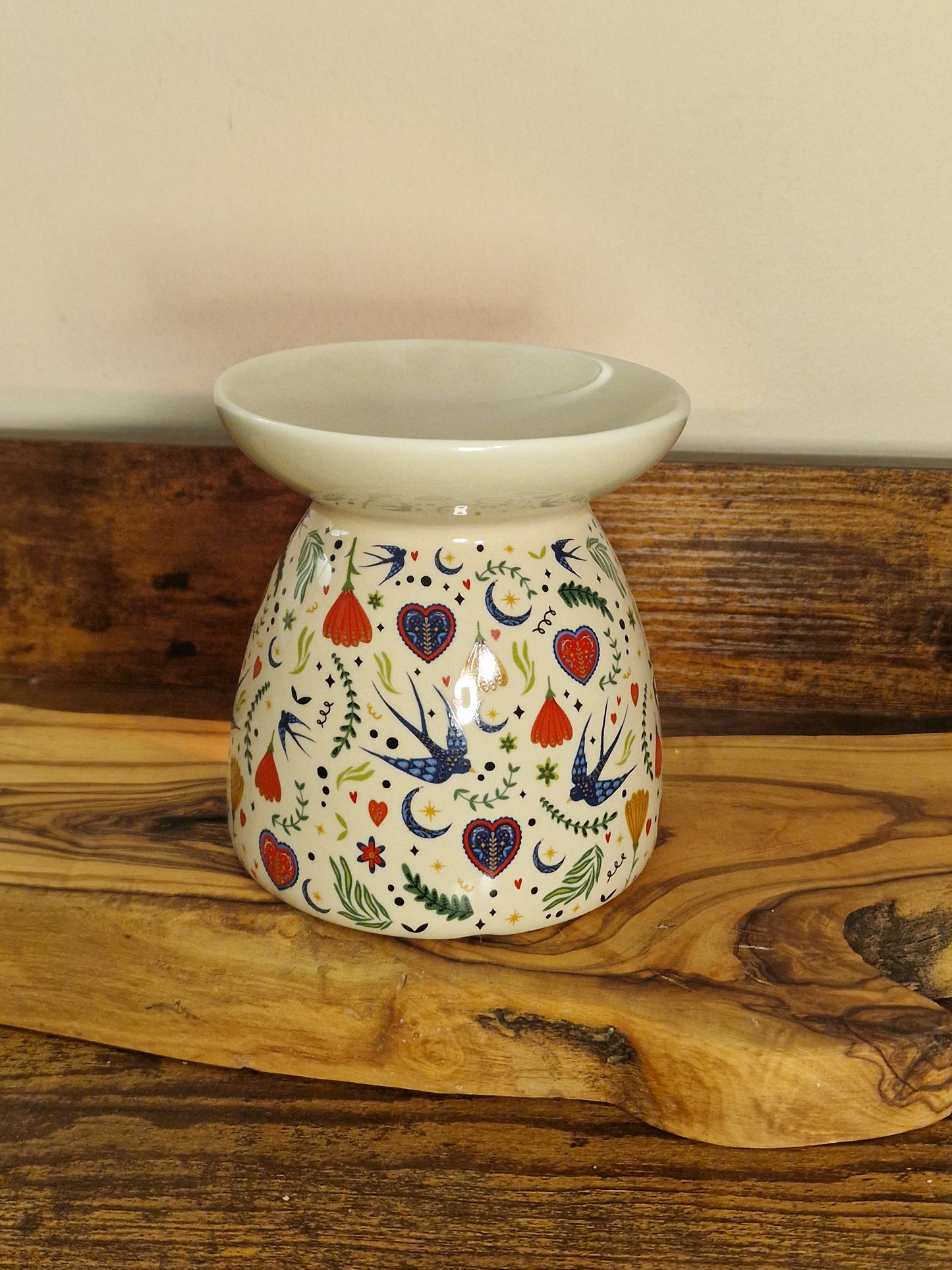 Midnight Bloom Oil Burner ~ Cream