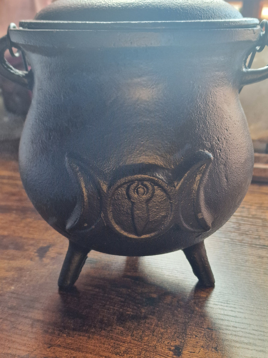 Large Triple Moon Cast Iron Cauldron | 23cm