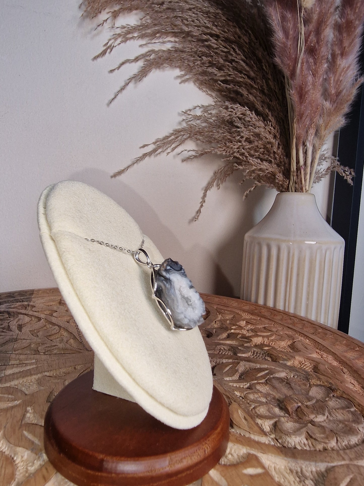 Grey Agate Druzy Pendant – Natural Cave Formation 925silver✨️