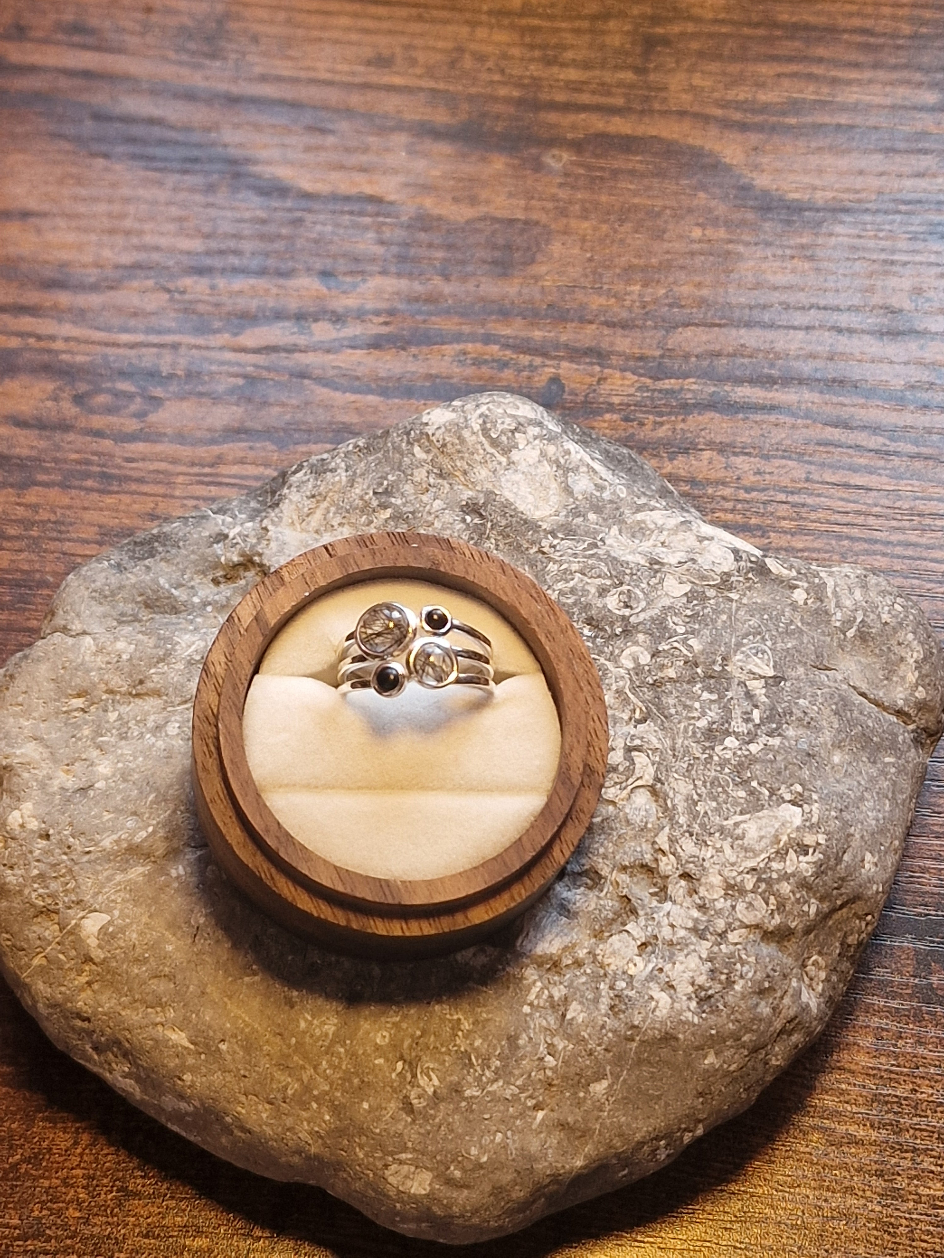 Ivy Four Tourmalated Quartz & Black Onyx Split Band Ring Size M