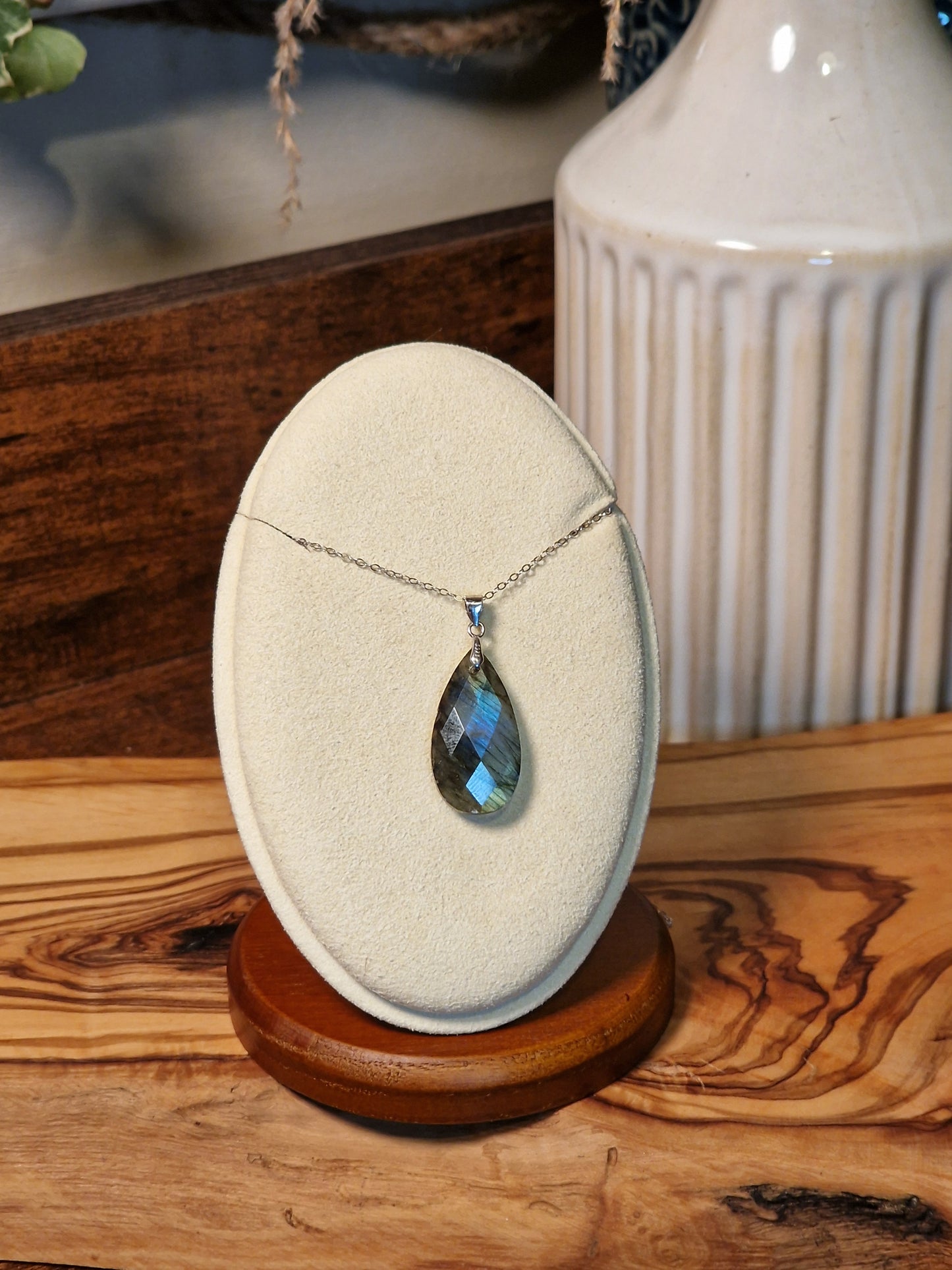 Faceted teardrop 925 pendants