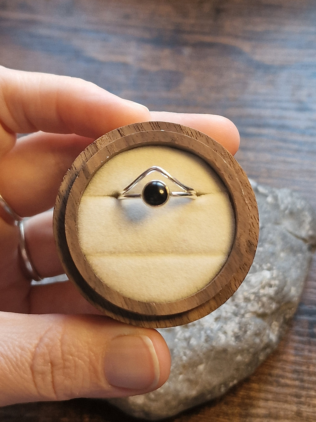 Ivy Split Chevron with Black Onyx Ring Size N